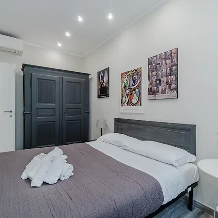 Guesthost - Cozy Flat Near Porta Nuova