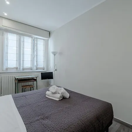 Guesthost - Cozy Flat Near Porta Nuova 公寓 都灵