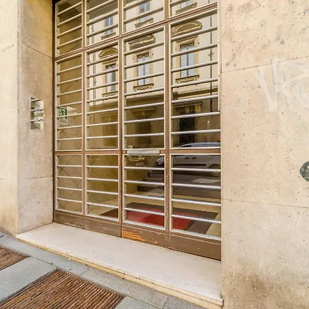Guesthost - Cozy Flat Near Porta Nuova 公寓 都灵